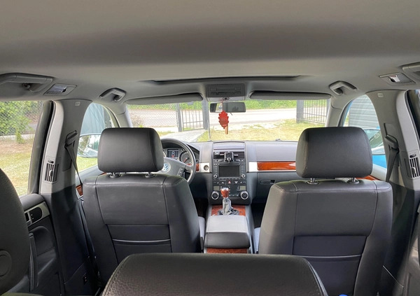 Volkswagen Touareg cena 22700 przebieg: 234000, rok produkcji 2004 z Miłosław małe 154